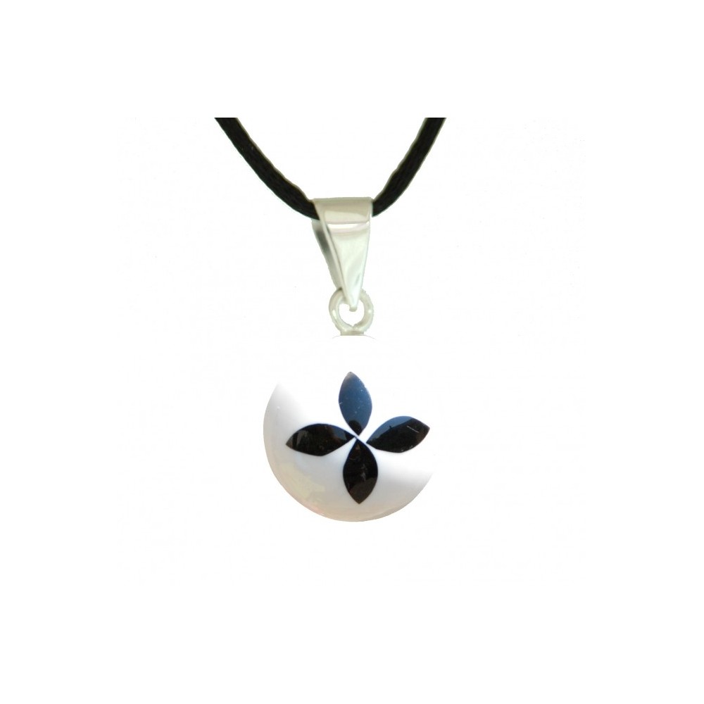 Flower pregnancy bola