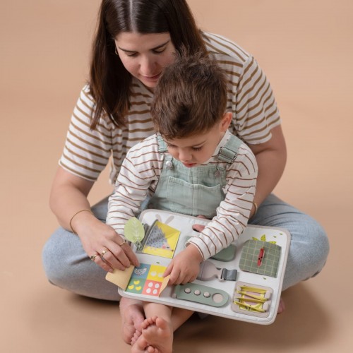 Planche d'activité attaches