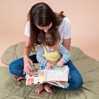 Libro di attività sul coniglio